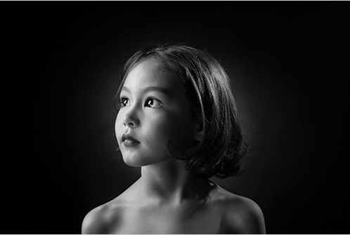 自闭症是如何造成的 哪些因素会导致孩子自闭 