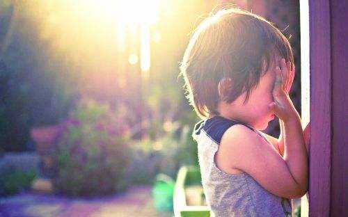 自闭症的征兆有哪些？经颅磁刺激仪可以治疗自闭症