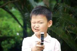 家长要怎么发现孩子有没有抽动症